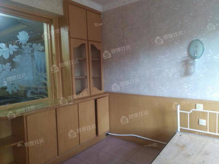 经贸委宿舍楼（小王庄）3室2厅1卫101㎡