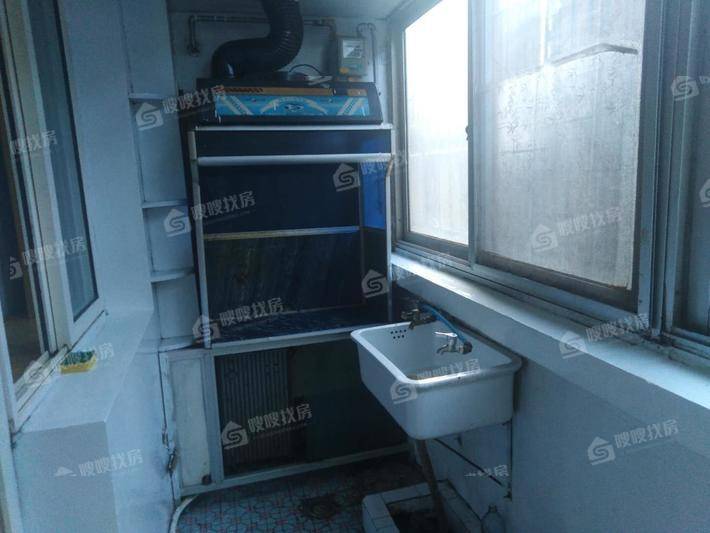 经贸委宿舍楼（小王庄）3室2厅1卫101㎡