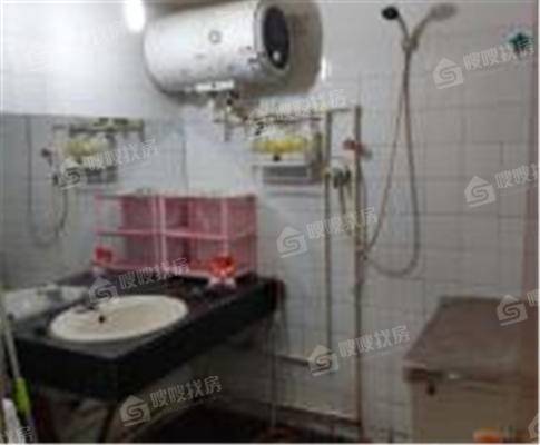 洋帆大酒店家属楼3室2厅1卫107㎡