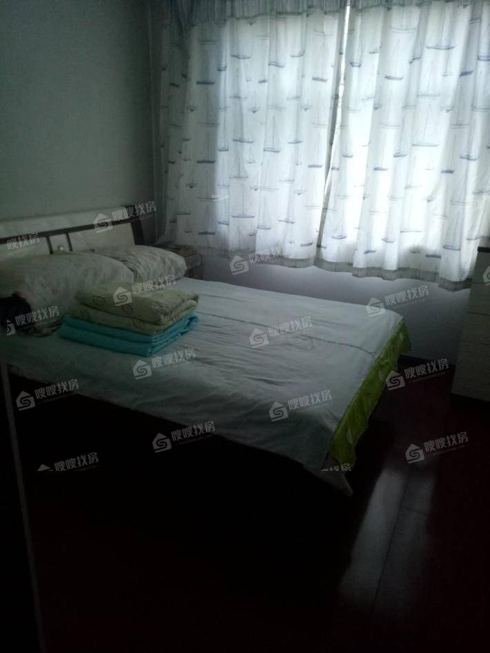 万泰豪景3室2厅2卫190㎡