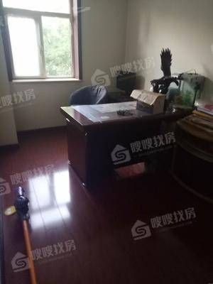 万泰豪景3室2厅2卫190㎡