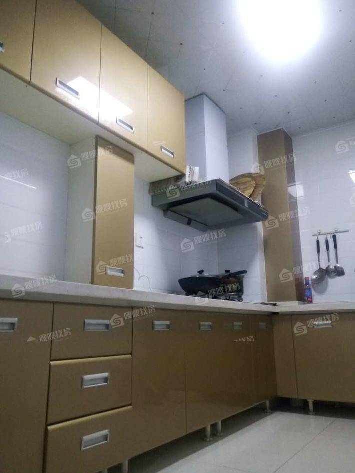 荣盛兰亭苑3室2厅1卫98㎡