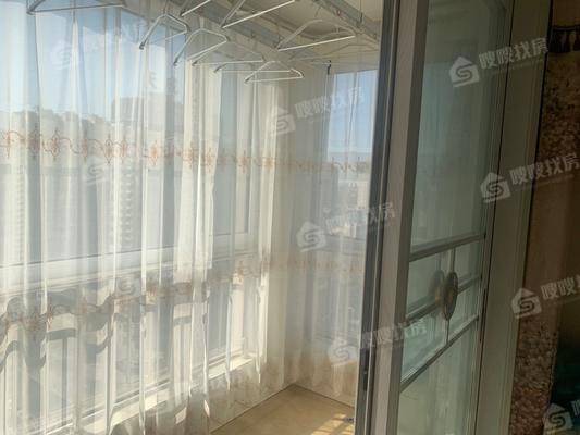 凤凰城（C区）3室2厅2卫135㎡