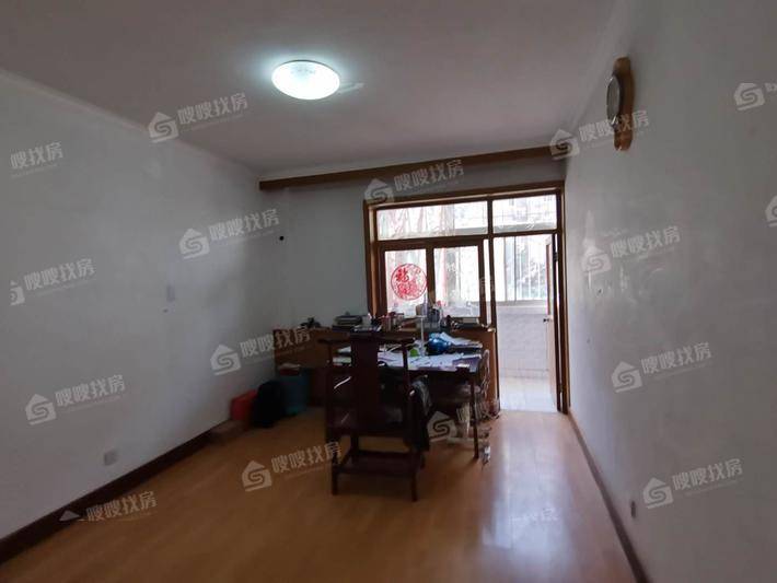 一建小区3室2厅2卫150㎡