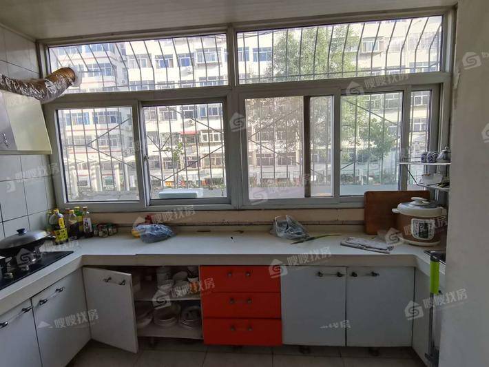 一建小区3室2厅2卫150㎡