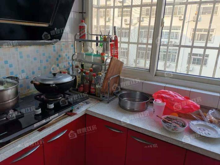 市社小区4室2厅2卫153㎡