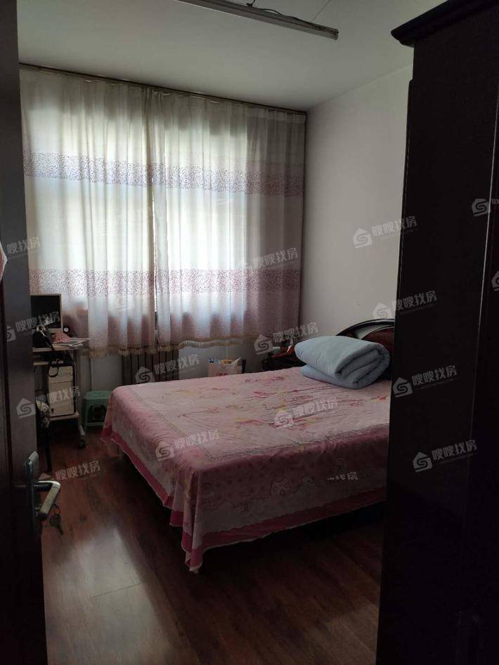 市社小区4室2厅2卫153㎡