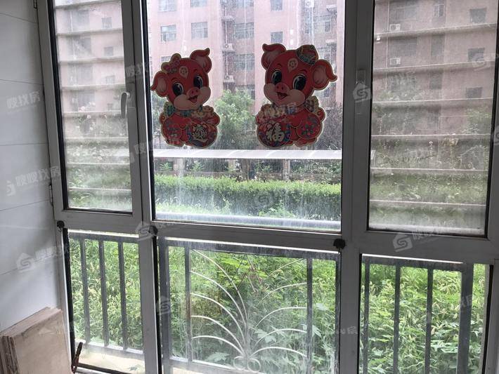 万泰丽景西区2室2厅1卫90㎡