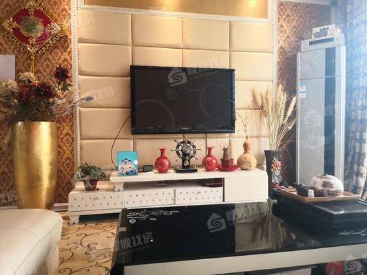 天成郡府东区3室2厅2卫125㎡