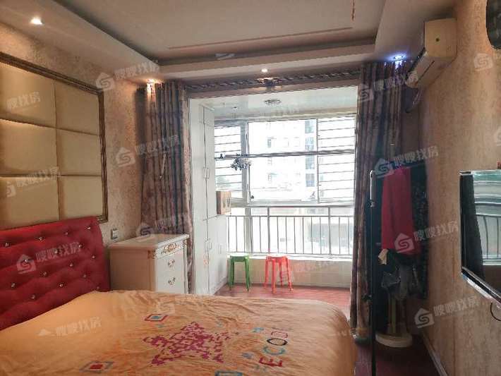 天成郡府东区3室2厅2卫125㎡