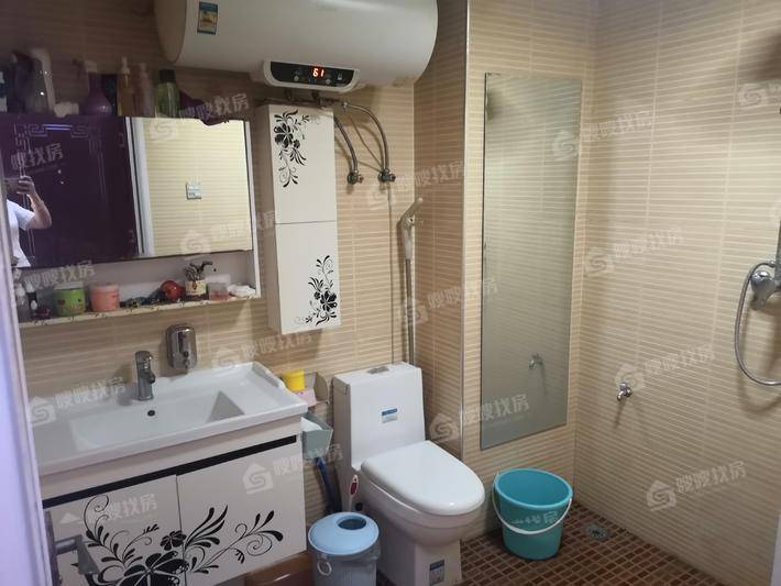 天成郡府东区3室2厅2卫125㎡