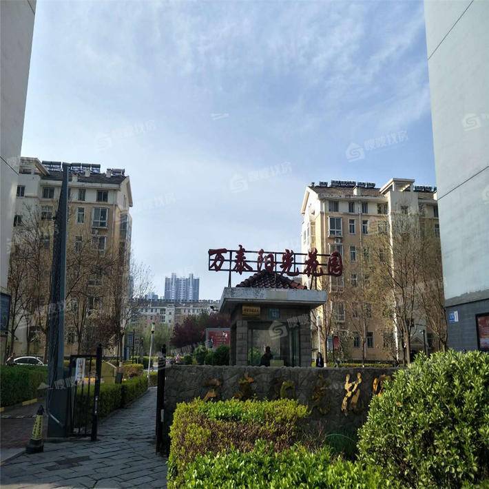 万泰阳光花园3室2厅2卫135㎡