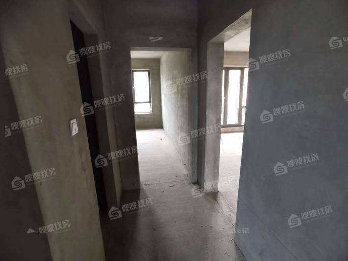 御湖公馆5室2厅2卫227㎡