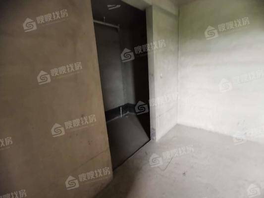 御湖公馆5室2厅2卫227㎡
