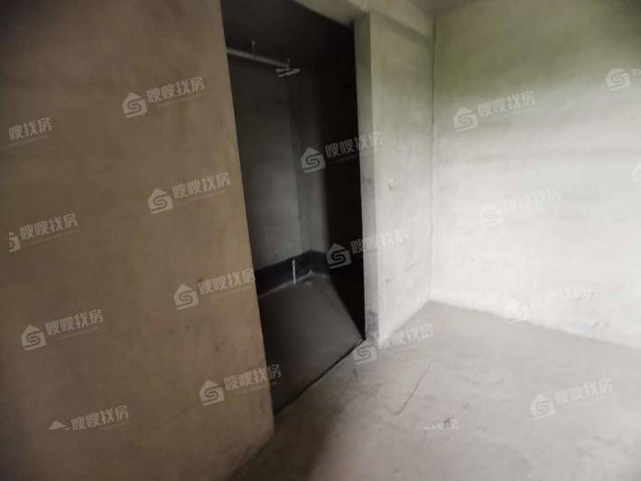 御湖公馆5室2厅2卫227㎡