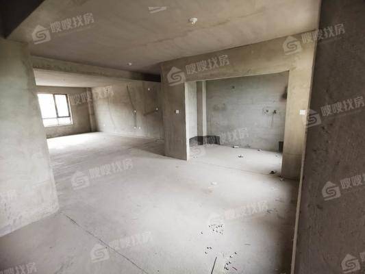 御湖公馆5室2厅2卫227㎡