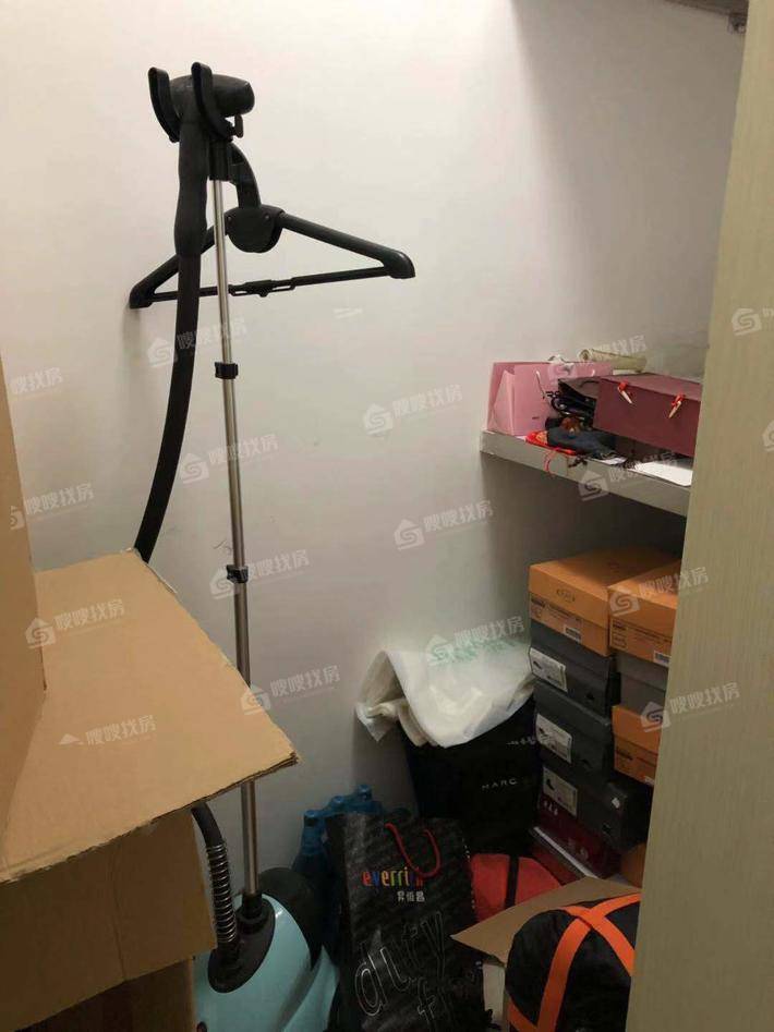 万泰丽景西区3室2厅2卫148㎡