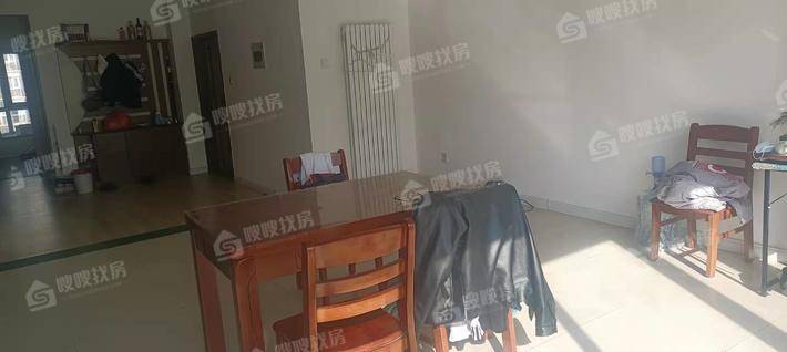 荣盛丽水花庭3室2厅2卫121㎡