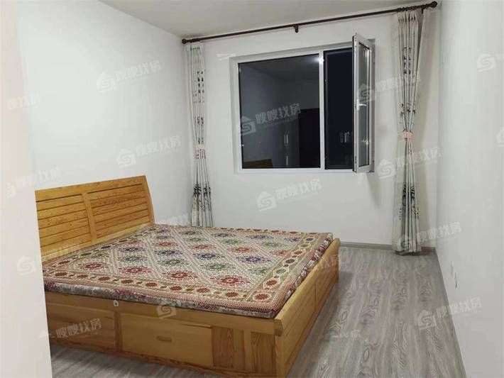 万泰丽景西区3室2厅2卫127㎡