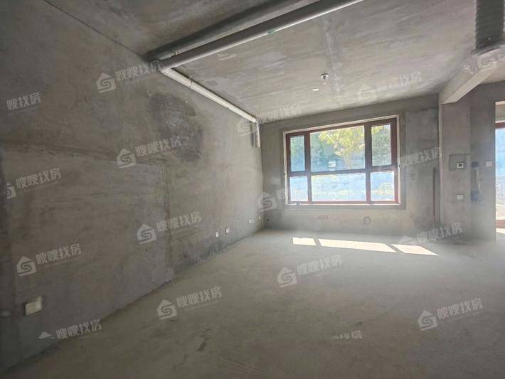 宏宇臻园（西区）4室3厅3卫205㎡