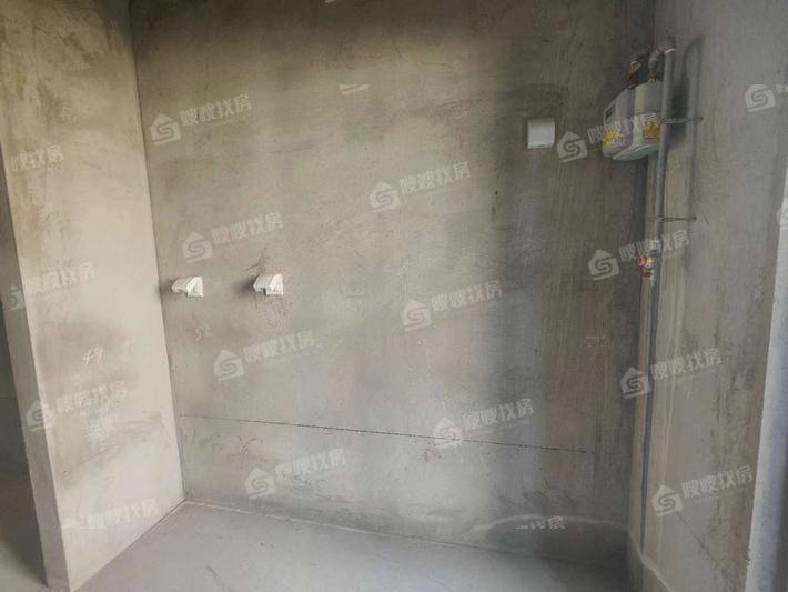 宏宇臻园（西区）4室3厅3卫205㎡