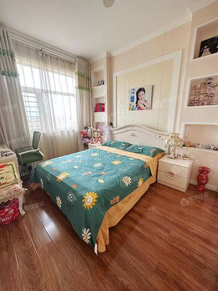 御河新城东区4室2厅2卫189㎡
