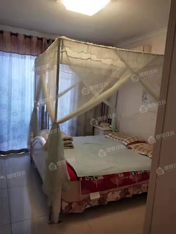 金鼎领域3室2厅2卫135㎡