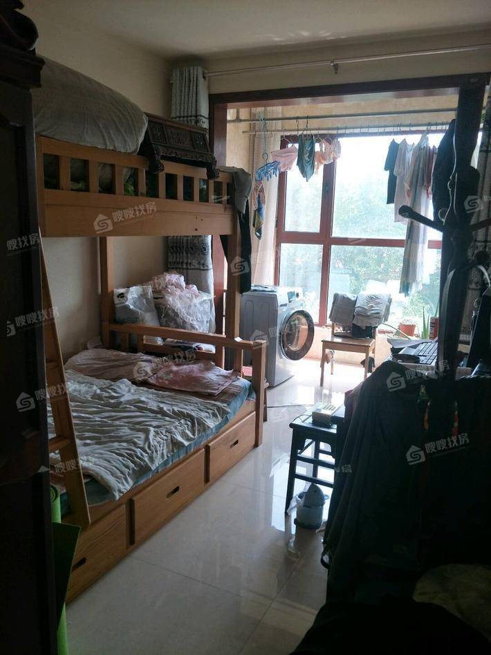 宏宇城（A区）4室2厅1卫139㎡