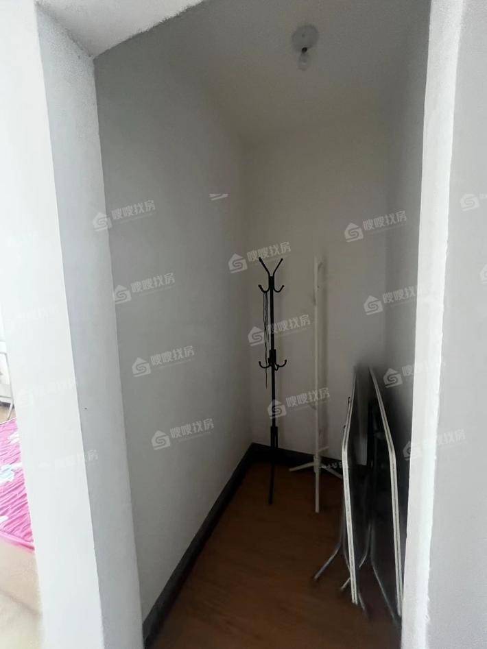 凤凰城（A区）3室2厅2卫130㎡
