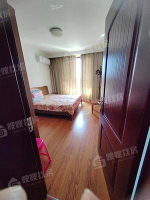 绿元·尚邦一期4室2厅2卫210㎡