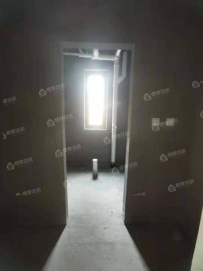 贻成御景狮城4室2厅2卫215㎡