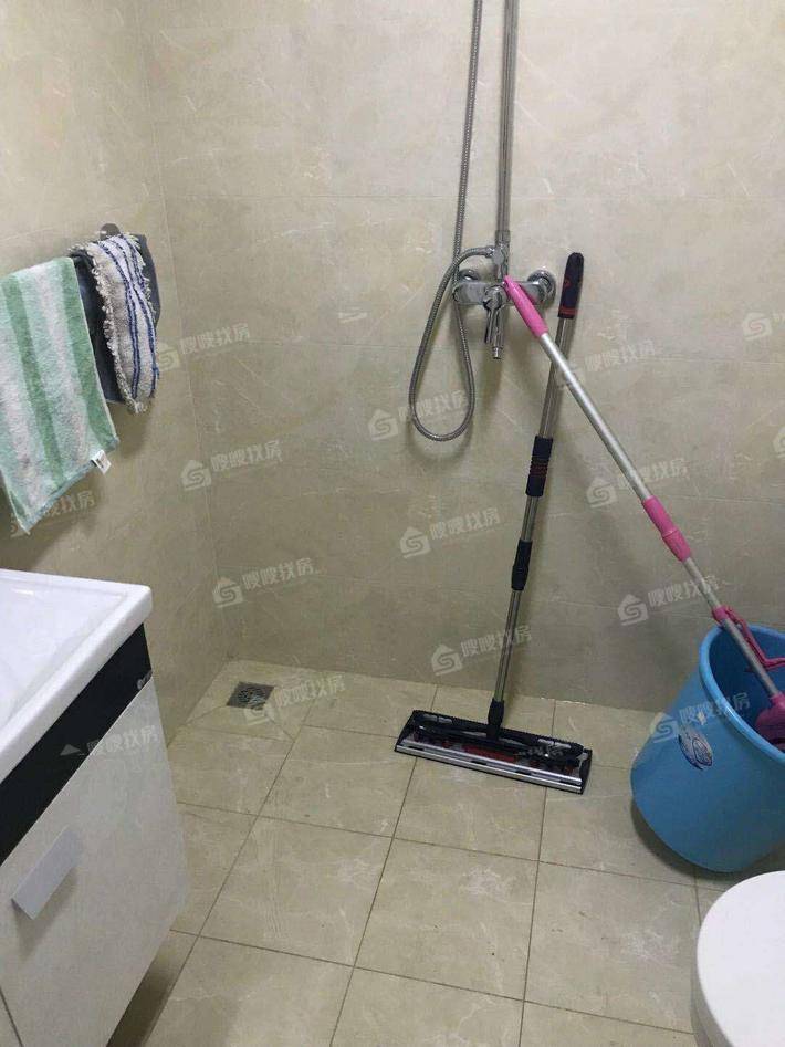 荣盛兰亭苑3室2厅2卫129㎡