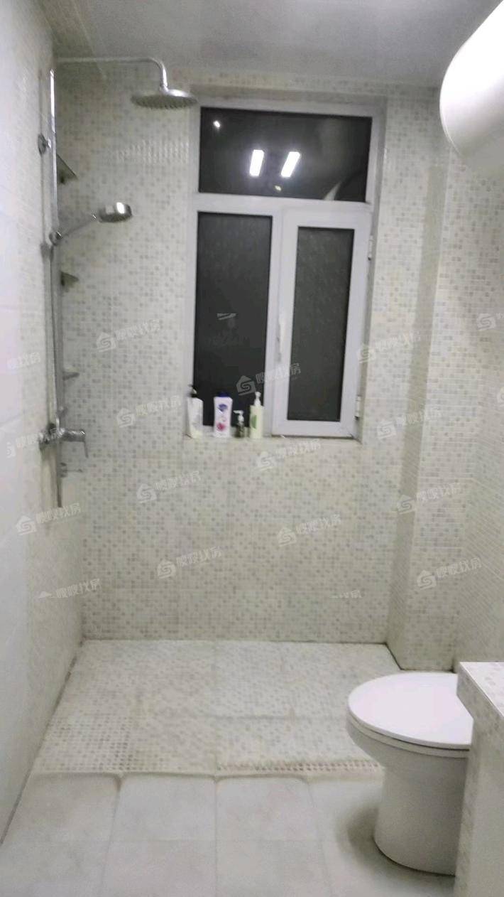 紫御华府4室2厅2卫141㎡