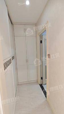 天成名著四期3室2厅2卫137㎡