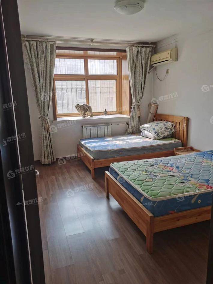欣欣家园4室2厅3卫179㎡