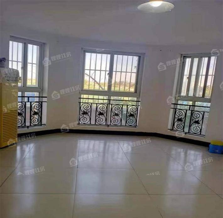 金秋家园3室2厅2卫123㎡