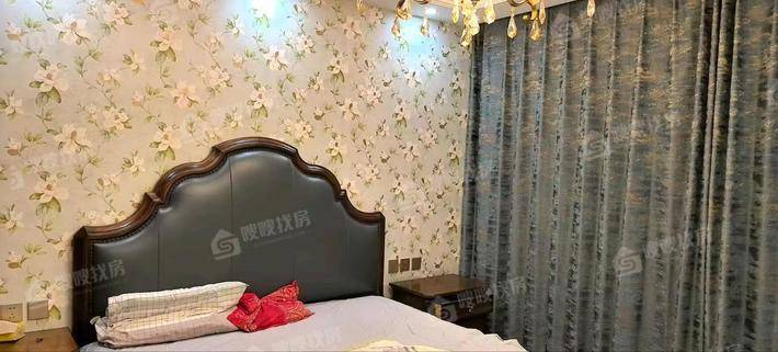 吉祥天著3室2厅1卫137㎡
