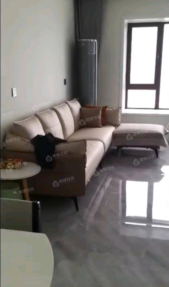 荣盛锦绣学府3室1厅1卫111㎡
