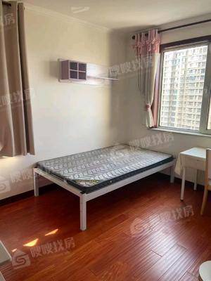 天成郡府东区3室2厅2卫135㎡