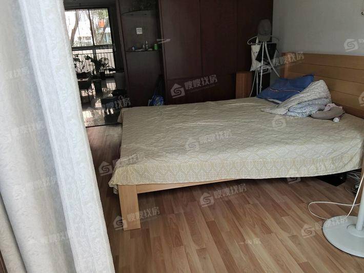 万泰阳光花园3室2厅1卫117㎡