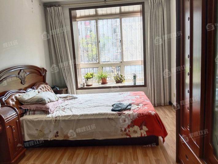 万泰阳光花园3室2厅1卫117㎡