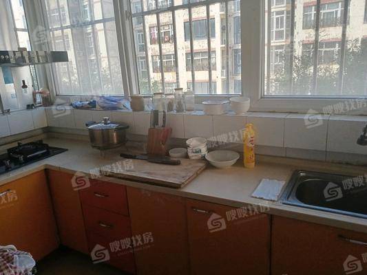 恒顺花园3室2厅2卫122㎡