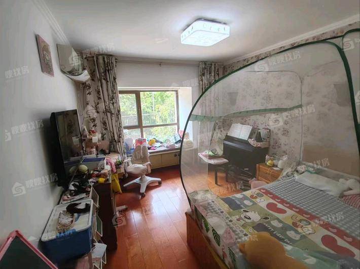 荣盛兰亭苑3室2厅2卫110㎡