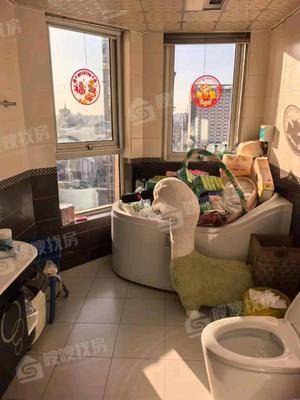 天成郡府西区4室2厅2卫177㎡