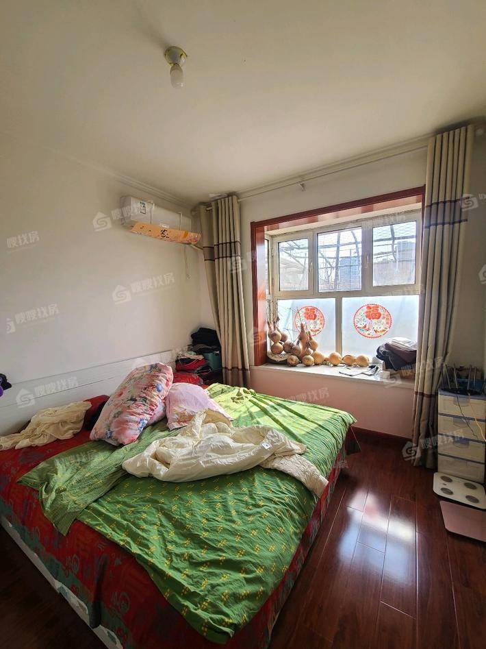龙岸清华3室2厅1卫122㎡