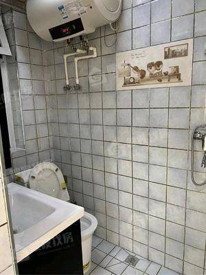 凤凰城（B区）2室2厅1卫70㎡