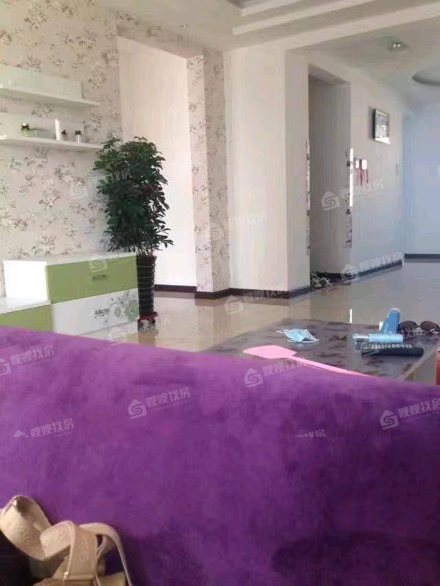 宏宇城（A区）4室2厅2卫158㎡