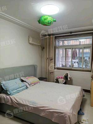 万泰家园3室2厅2卫135㎡