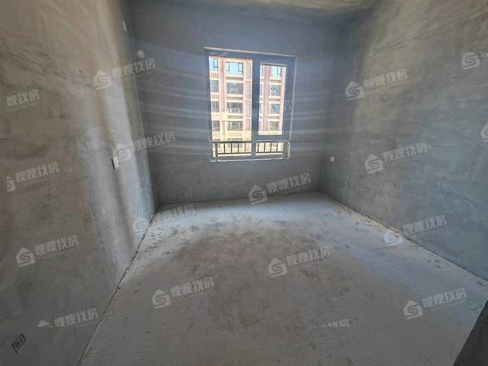天成和悦名著东区4室2厅2卫145㎡