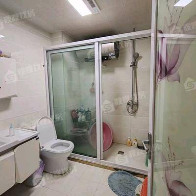 金域华庭3室2厅2卫122㎡